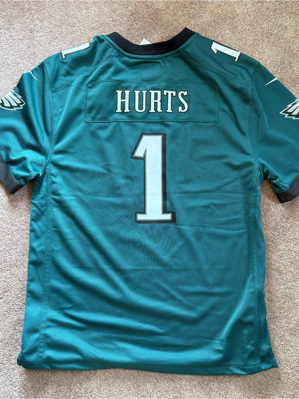 Nike Kids Boys NFL Philadelphia Eagles Hurts Jersey top size XL NWT